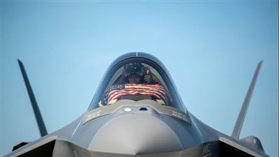 بعد تهديد الإمارات بإلغاء الصفقة.. أمريكا لا تزال مستعدة لبيع طائرات «إف-35» 