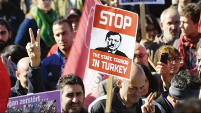 صفعة على وجه أردوغان.. 250 ألف طبيب تركي يضربون عن العمل