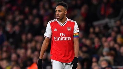 بسبب راتبه.. صفقة انتقال أوباميانج إلى برشلونة في مهب الريح