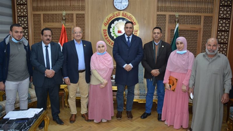 تكريم طالبة منية
