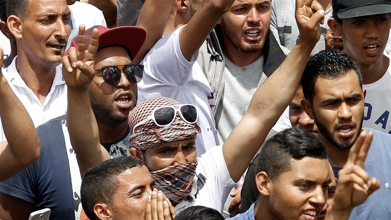 تحرك طلابي أمام وزارة