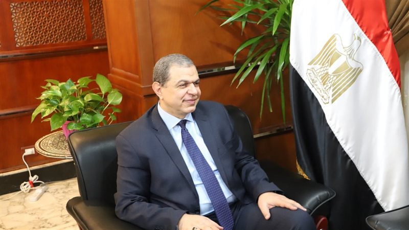 وزير القوى العاملة