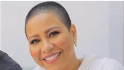 حلاقة شعر المرأة بين العلم والفقه.. أخصائية نفسية: أولى مراحل الاكتئاب.. وأستاذ شريعة: من تفعل ذلك عاصية آثمة