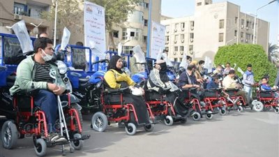 من يحق له قيادة سيارة ذوي الهمم ؟