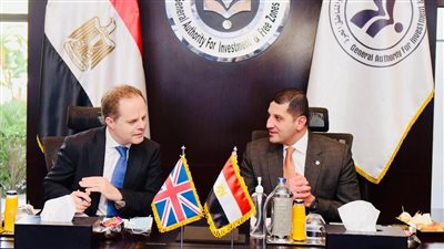 رئيس هيئة الاستثمار يبحث مع السفير البريطاني تعزيز العلاقات الاستثمارية 