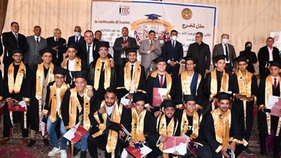 الفيوم تحتفل بتخريج دفعة جديدة من طلاب مجمع التعليم التكنولوجي بدمو 