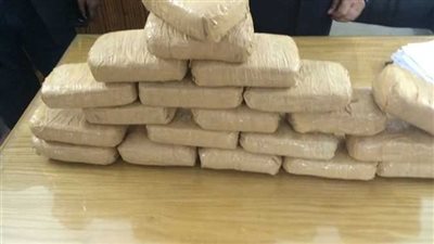 استمرار حبس عاطلين لحيازتهما 10 كيلو هيروين في المقطم
