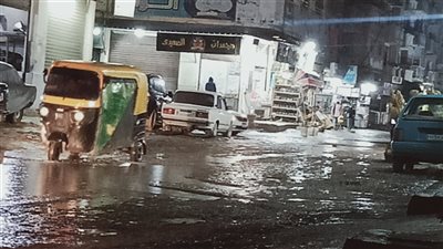 الأمطار الغزيرة تواصل هطولها على الإسكندرية وانتشار سيارات الصرف الصحي