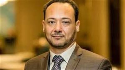 خبير: توقعات بتحركات إيجابية للبورصة خلال الفترة القادمة بعد تخطي مستوى 12000 نقطة 