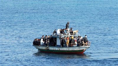 بينهم مصريان.. تونس تنقذ 41 مهاجرا من الموت غرقا
