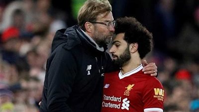 يورجن كلوب يدافع عن محمد صلاح..« تحمل عبئا ثقيلا»