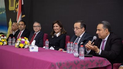 وزيرة الهجرة تلتقي الجالية المصرية في دبي