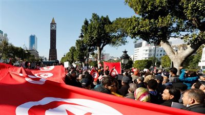 غياب الاحتفالات والاكتفاء بالتظاهرات.. تونس تحيي الذكرى 11 للثورة 