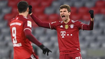 ليلة تاريخية لمولر وليفاندوفسكي.. ملخص مباراة قسوة البايرن على فولفسبورج برباعية | فيديو