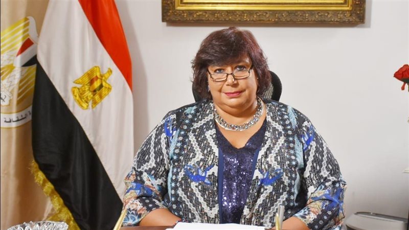 الدكتورة إيناس عبد