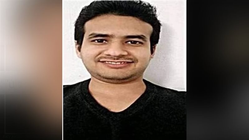 الكاتب إبراهيم خميس