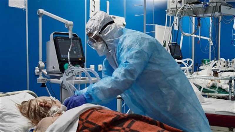 مصابة بفيروس أوميكرون