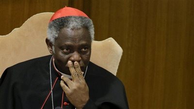 استقالة كاردينال إفريقي مرشح لمنصب بابا الفاتيكان