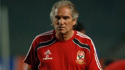 قبل مواجهة الرجاء... 4 مدربين قادوا الأهلى للفوز بالسوبر الإفريقي