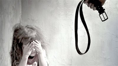 النيابة العامة للأسر عن تربية الأبناء: الشدة والغلظة لا تخرج نفسًا سوية 