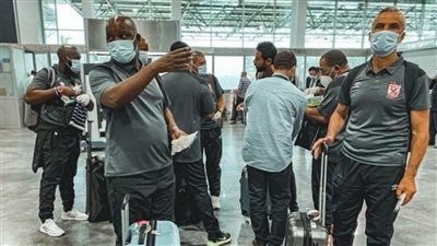 لاعبو الأهلي يغادرون مقر المنتخب وينضمون لبعثة فريقهم استعدادًا للرجاء