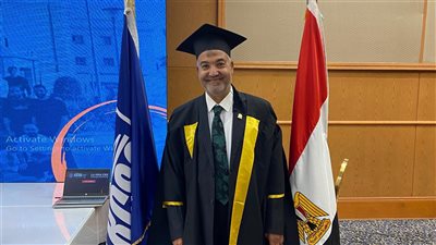 مستشار اتحاد الكرة يحصل على دبلومة الإدارة الرياضية FIFA / CIES