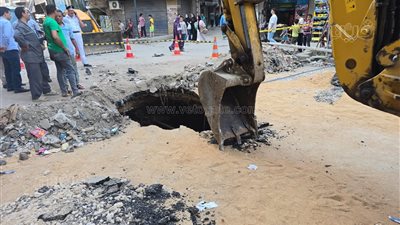 هبوط أرضي مفاجئ بحي غرب شبرا الخيمة (فيديو وصور)