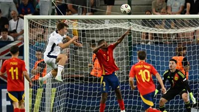 كأس أوروبا للشباب، تأهل إنجلترا وهولندا لنصف النهائي