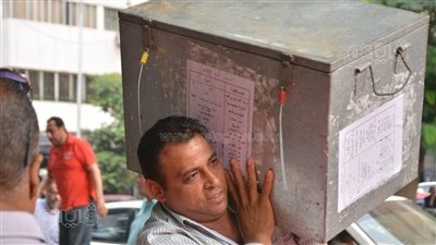 التعليم تتابع وصول أوراق أسئلة علم النفس والجيولوجيا والجبر لطلاب الثانوية العامة 2025 إلى اللجان