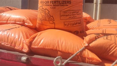 تموين الفيوم يتحفظ على 12 طن سماد مدعم قبل طرحها في السوق السوداء