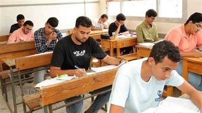 طلاب الثانوية العامة 2025 في مواجهة الفيزياء والتاريخ غدا 