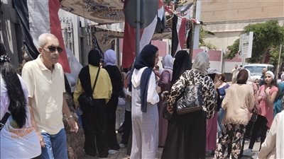 تباين آراء طلاب الثانوية العامة بالإسكندرية حول امتحان اللغة العربية (فيديو وصور)