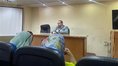 وكيل الطب العلاجي بالدقهلية يبحث جهود رفع كفاءة المستشفيات وتشغيل الأجهزة الحيوية