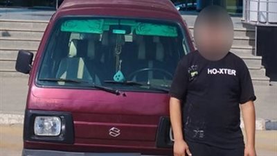 ضبط قائد سيارة لأداء حركات استعراضية في الجيزة