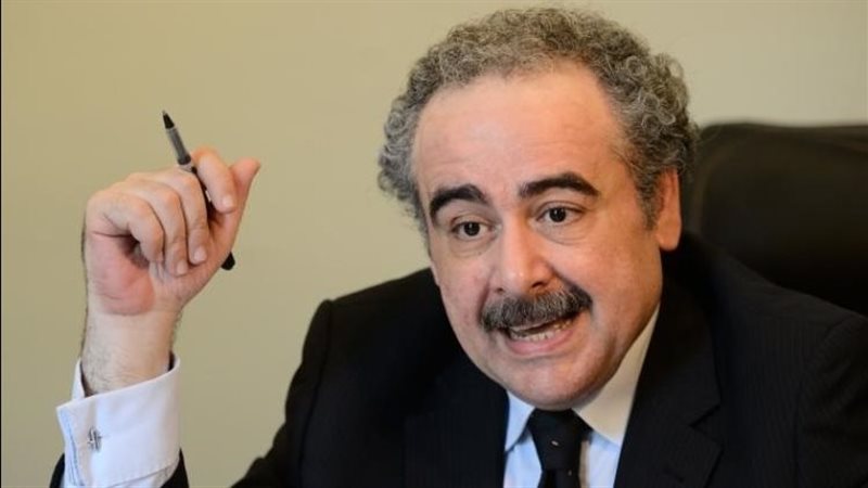 الدكتور علاء عبد