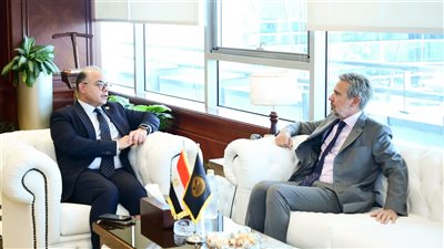 رئيس الرقابة المالية يبحث مع السفير الإيطالي جهود تطوير القطاع المالي غير المصرفي