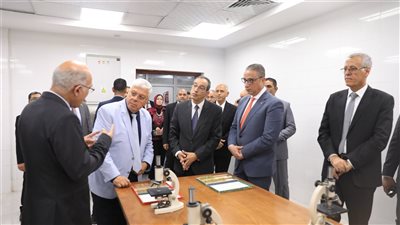 عاشور: الجامعات الأهلية مسار أساسي في تطوير التعليم العالي