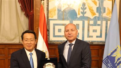 محافظ القاهرة يستقبل وفدا صينيا لبحث التعاون المشترك