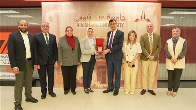 جامعة عين شمس تستقبل وفدا رفيع المستوى من هونج كونج لتعزيز التعاون المشترك