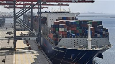 بحمولة تتجاوز 285 ألف طن، ميناء الإسكندرية يستقبل سفينتي الحاويات أدونيس وتايتن