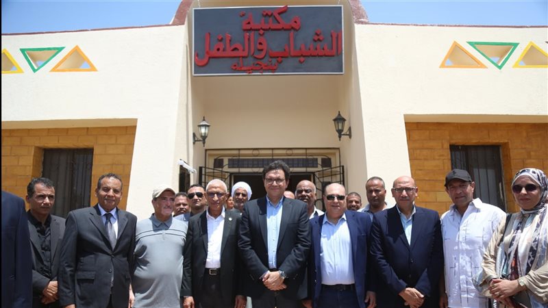 وزير الثقافة يعيد