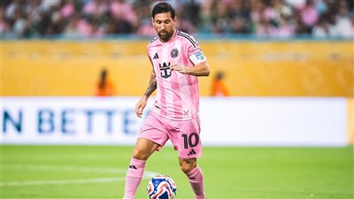 جلسة مرتقبة بين صندوق الاستثمارات السعودي ووالد ميسي لحسم انتقاله لـ دوري روشن 