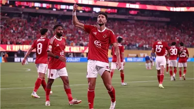 موسم ساخن في القلعة الحمراء.. الأهلي ينهي التعاقد مع بن رمضان وتريزيجيه ويانج.. يرفض ضغوط وسام أبو علي.. وصفقات هجوم مرتقبة