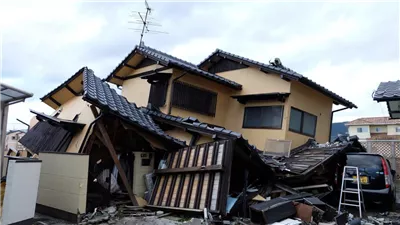 تفسير حلم سقوط البيت في المنام وعلاقته بالحصول على ميراث قريبا 