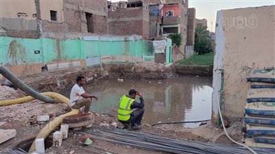 استجابة لـ «فيتو»، تحرك عاجل من «مياه الأقصر» لحماية أهالي العوامية من خطر تسريب مائي (صور)