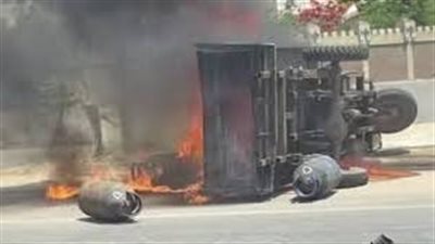 إخماد حريق تروسيكل محمل بأنابيب بوتاجاز في الدقهلية 