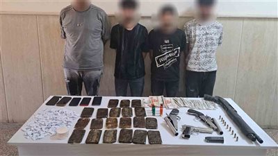 ضبط 4 أشخاص للاتجار بالمخدرات والأسلحة النارية فى القليوبية