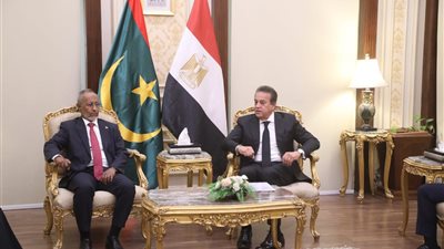 وزير الصحة يبحث مع نظيره الموريتاني سبل تعزيز التعاون المشترك