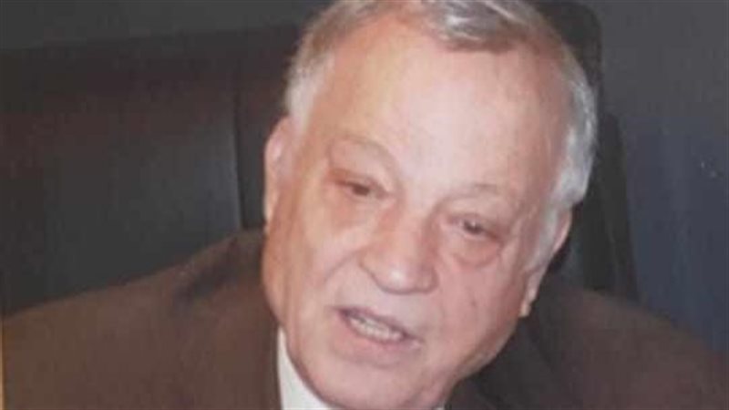 الكاتب الصحفي الراحل