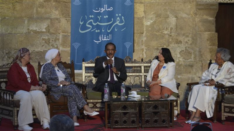 صالون نفرتيتي الثقافي،